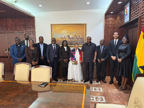 Mahama (4th from L) with the team when they met