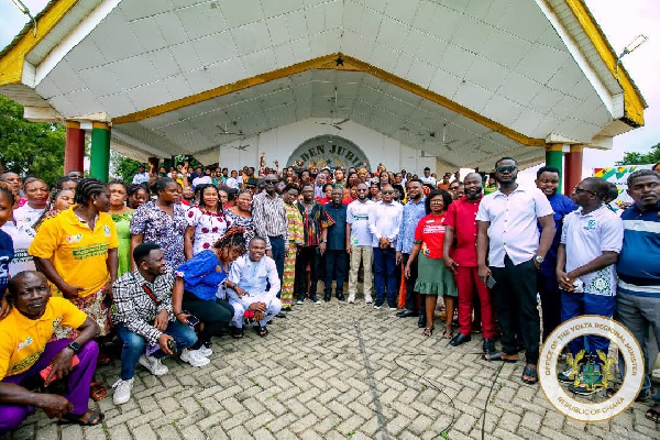 Some matriculants in a pose with officials