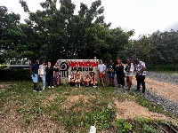 Travellers at the Nkyinkyim Museum