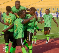 Dreams FC extended their lead in the 81st minute as Abdul Aziz Issah completed his brace