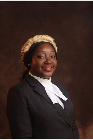 Lawyer Gloria Mrs