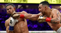Roland Romero (L) suffered defeat in the hands of Teofimo Lopez