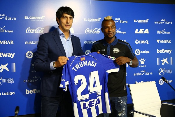 Patrick Twumasi has completed his move to Alaves
