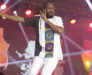 Samini shows class at Glo Mega Music Show