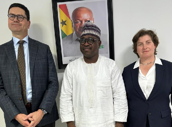 Seidu Issifu (M) flanked by Klaus Büttner and Rosie Glazebrook
