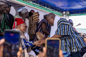 President Mahama exchanging pleasantries with dignitaries [Image Credit: GTV Ghana]