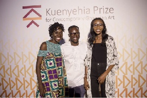 Winner in the middle; Yaw Owusu with runners up Comfort Arthur and Rosemary Damalie