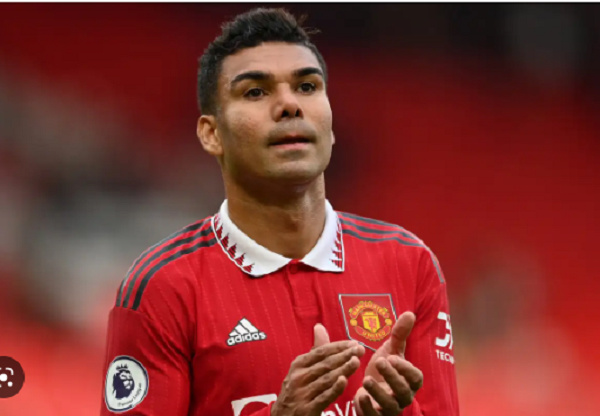 An bai wa Casemiro jan kati a karawar da suka yi da Southampton da suka tashi 0-0 a Old Trafford