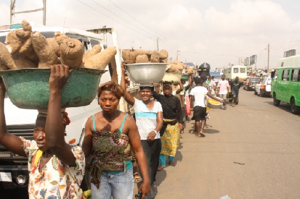 Head porters in Kumasi jubilated over the abolishment of market tolls on their trade