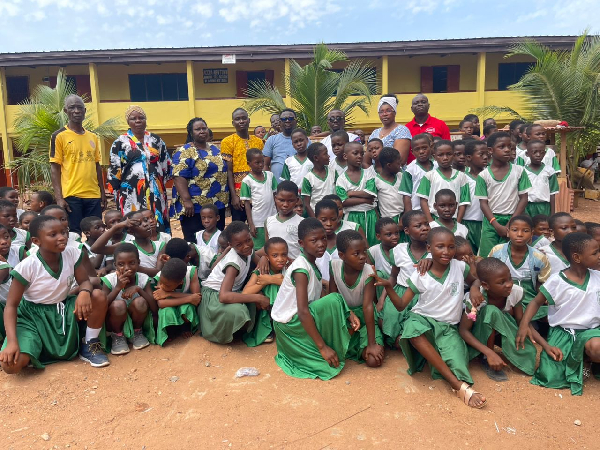 Students of the Experimental School One