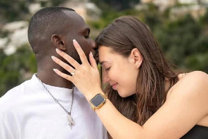 Benjamin Azamati proposes to Italian girlfriend on a yacht