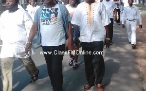 NDC supporters marching to President Mahama's residence
