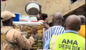 Vendors Were Seen Hurriedly Packing Up Their Goods And Fleeing The Area.png