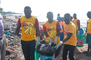 The exercise saw over 600 participants join the local community members to rid the beach of filth