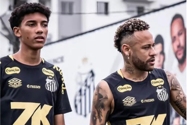 A photo of Robinho Jr and Neymar