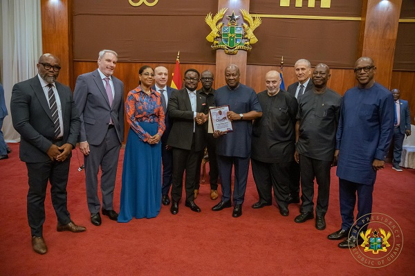 John Dramani Mahama with the CEOs at the Jubilee House