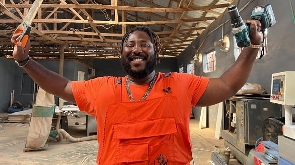 Moses Amiebenomo aka Celebrity Carpenter na Abuja-based carpenter