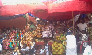 The chief and his entourage sitting in State