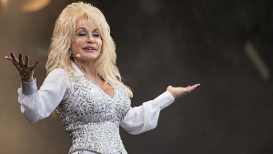 Dolly Parton was an iconic country music sensation