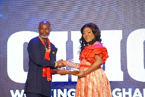 Soraya Mensah of Zesuza receiving the award