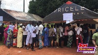 Resident in long queues to participate in the registration exercise