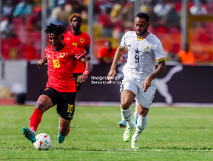 Jordan Ayew and Gelson Dala (in red)