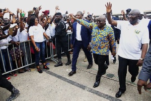 President Akufo-Addo and Vice President exchanging pleasantries with some NaBCO recruits