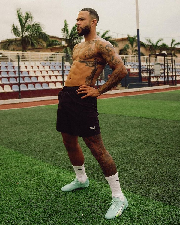 Memphis Depay shows off silky skills against locals in Ghana on