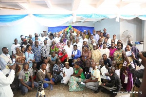 Akufo-Addo in a group picture with members of the ASSI