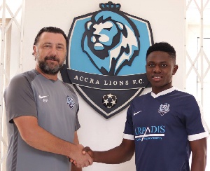 Seth Amoateng being welcomed to the club