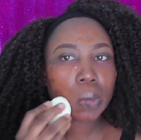Hard boiled eggs are now used as a tool for makeup