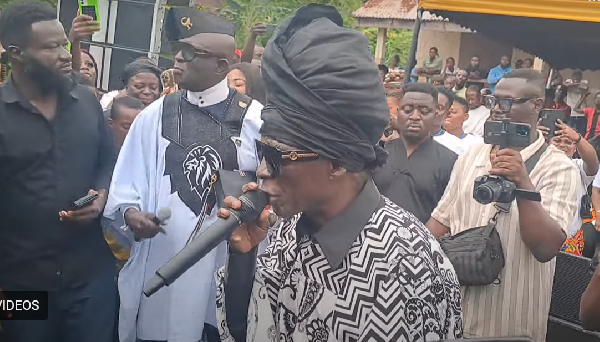 Watch as Kojo Antwi serenades mourners with soulful performance at late mother's funeral