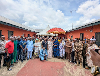 Group picture of dignitaries