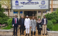Salifu Sa-eed  in a group photograph with some investors