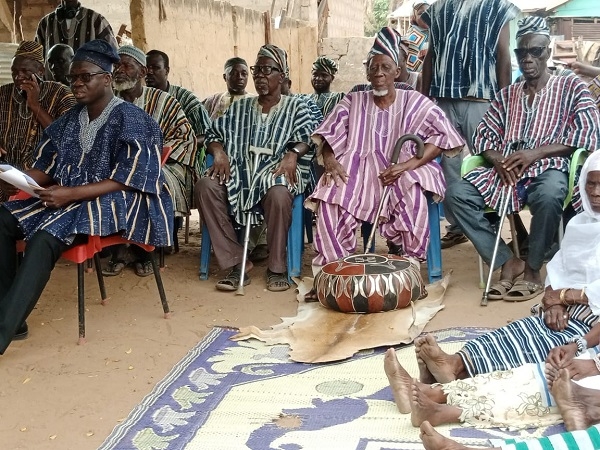 Chiefs and elders at the press conference