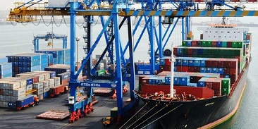 Importers, exporters condemn shipping lines for excessively increasing charges