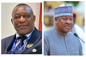 Henry Kwabena Kokofu and President John Dramani Mahama