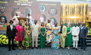 Some of the artists who were honored took a picture with the Asantehene