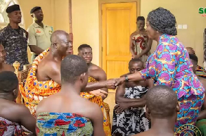 Naana Jane Visits The Otumfuo