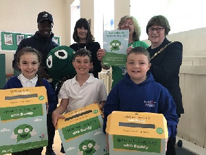 Andy Yiadom with some of the pupils