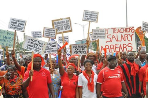 Coalition of Aggrieved Teachers bemoan 8 years’ unpaid salary, hit street to demonstrate