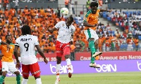 Bony with the flying header for the Elephants