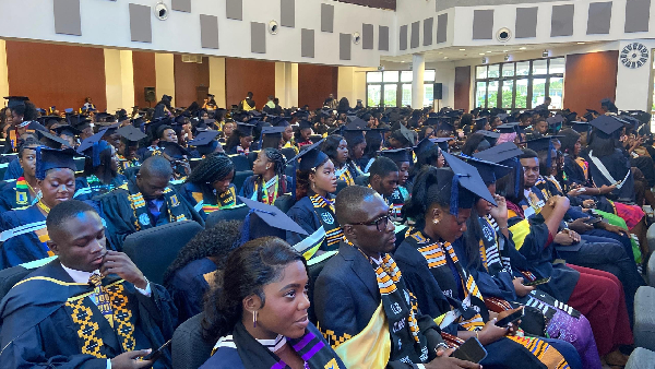 The ceremony saw 1,640 students graduate from the Faculty of Information Technology