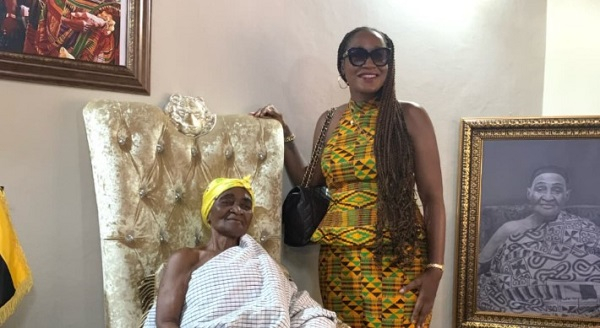 The late Asantehemaa, Nana Konadu Yiadom III (L), and Amma Prempeh (R)