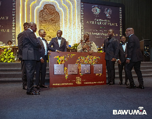 FB IMG 1777143401710Otumfuo Gold Clock 