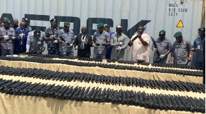 Di Nigeria Customs Service don arrest three suspects in connection with containers full of arms
