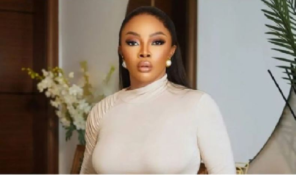 ‘Bathing babies daily could damage their skin’ – Toke Makinwa claims