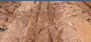 The situation on the road has left several heavy-duty vehicles stranded