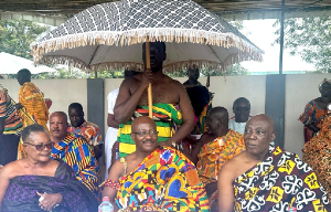 Daasebre Akuamoah Boateng III, Middle, Flanked By The Queen Mother Of KTC, And Another Sub Chief.png