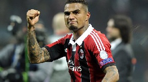 VIDEO: Kevin Prince Boateng meets and greets AC Milan fans